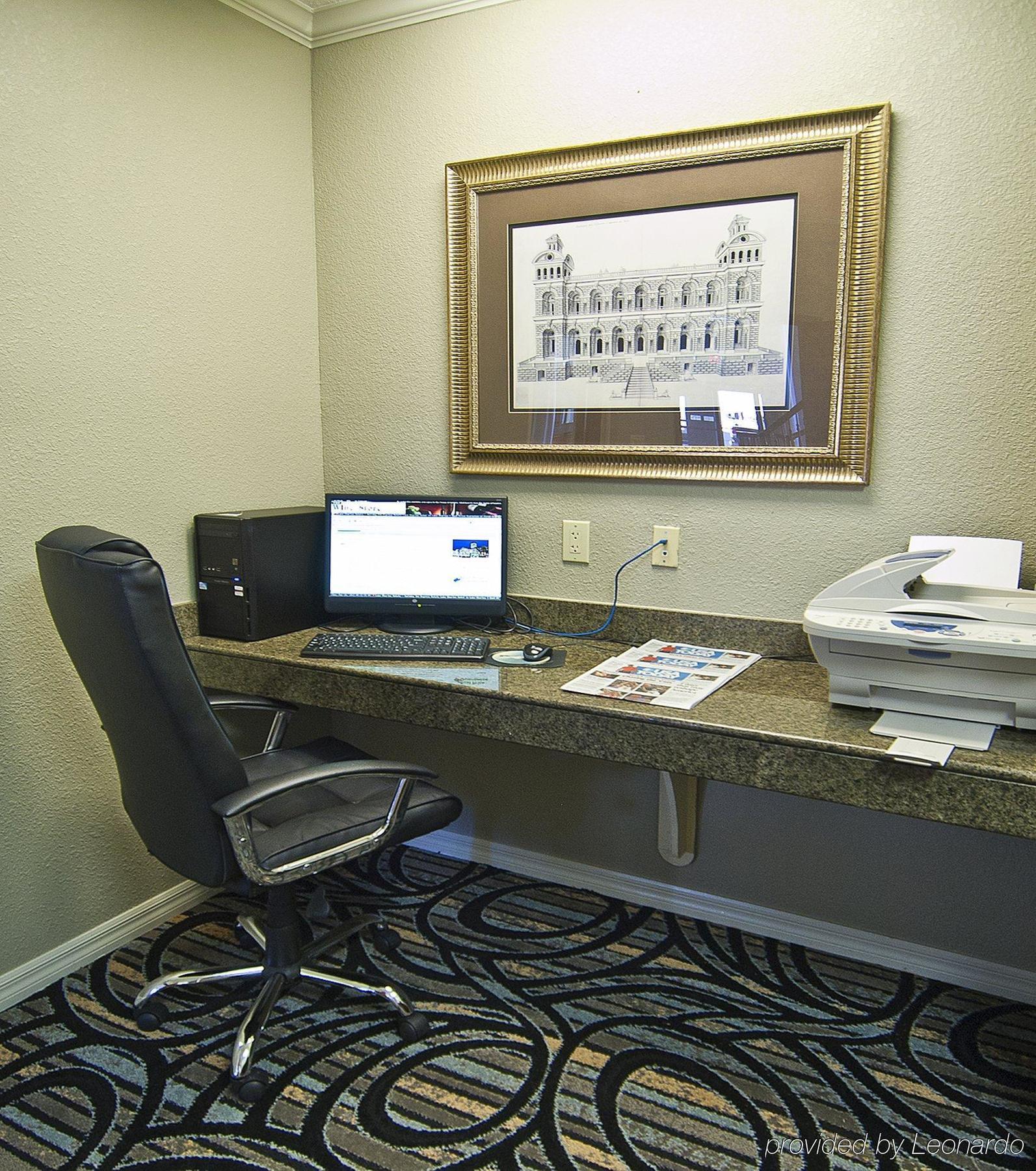 Holiday Inn Express Hotel And Suites Lake Charles By Ihg Kemudahan gambar