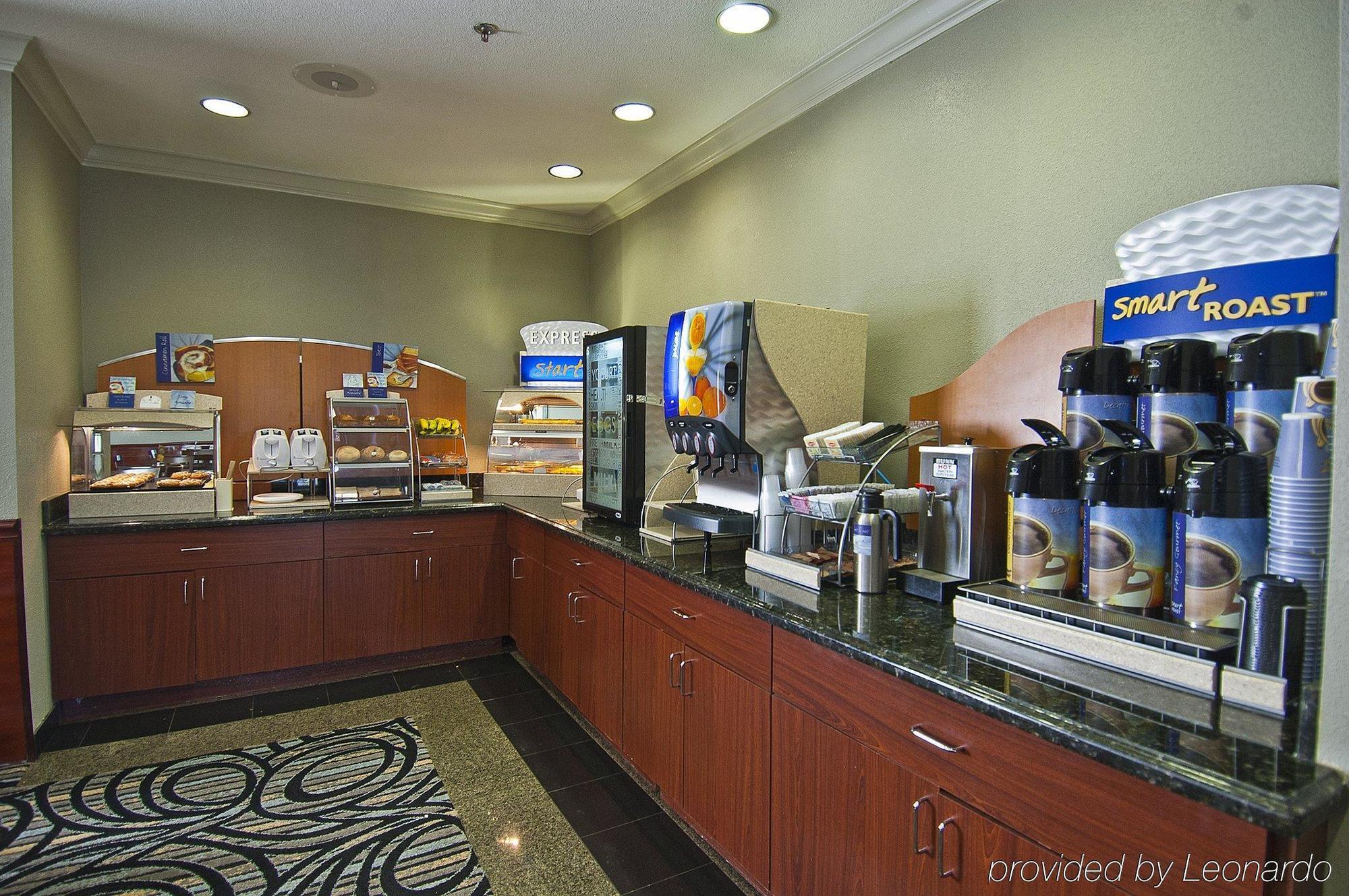 Holiday Inn Express Hotel And Suites Lake Charles By Ihg Restoran gambar